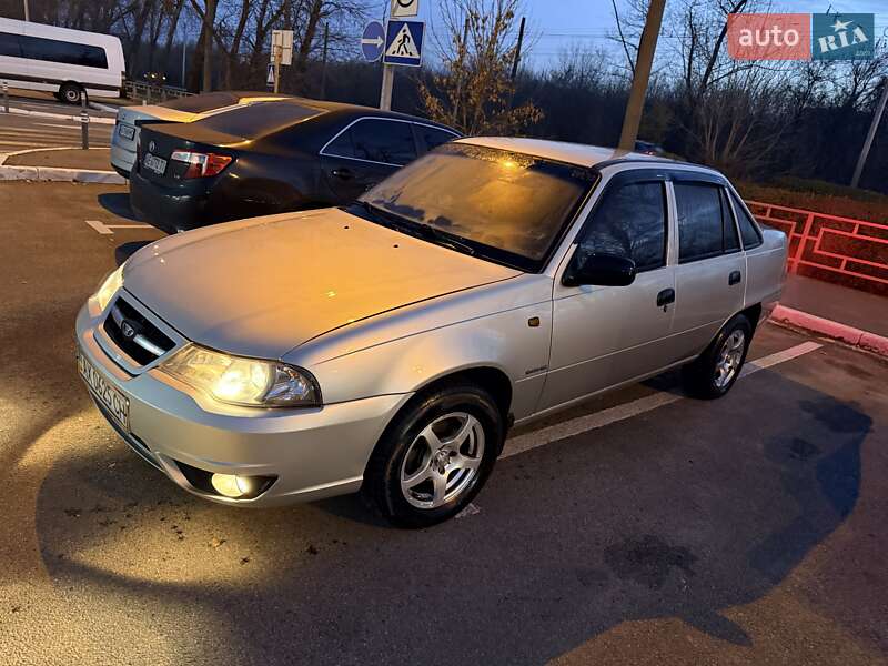 Седан Daewoo Nexia 2008 в Харькове фото 2 Седан Daewoo Nexia 2008 в Харькове