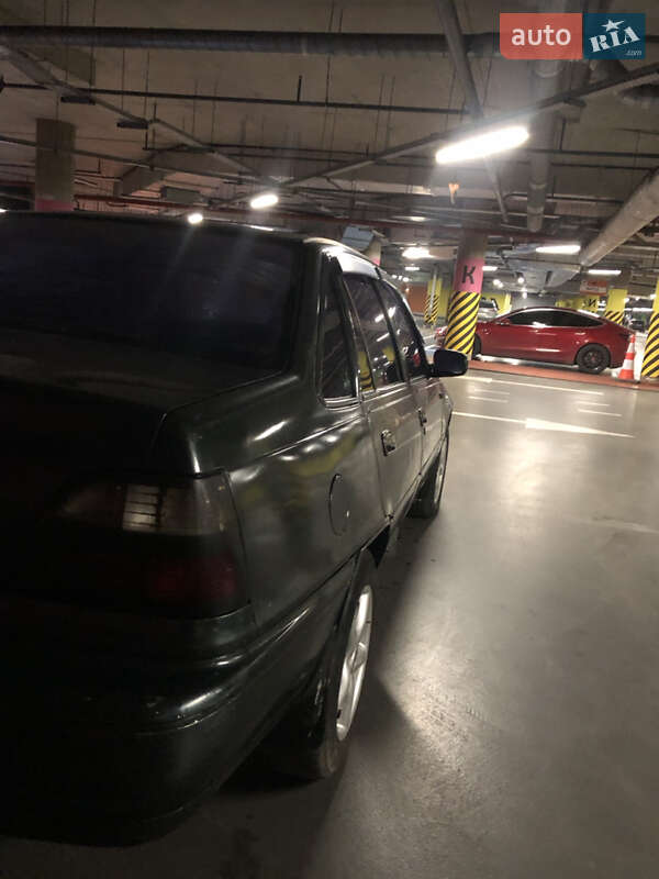 Седан Daewoo Nexia 1997 в Луцьку