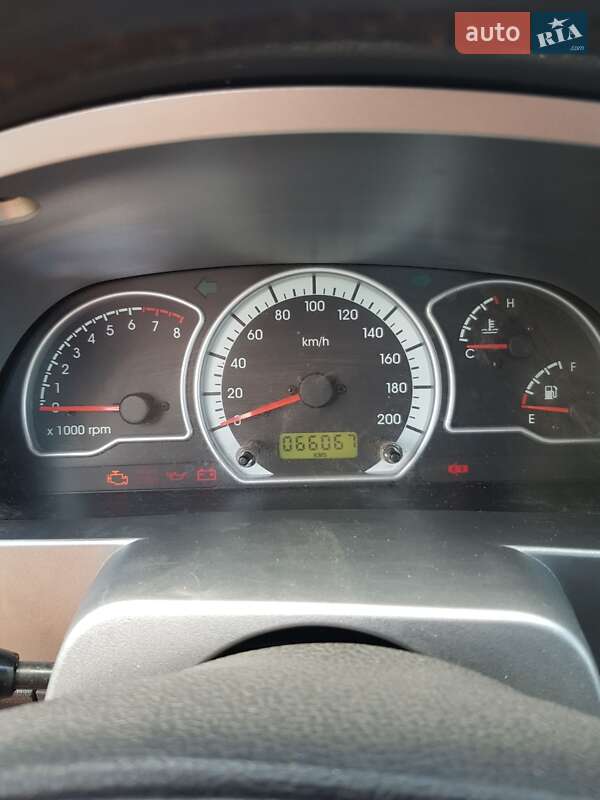 Седан Daewoo Nexia 2008 в Ізюмі