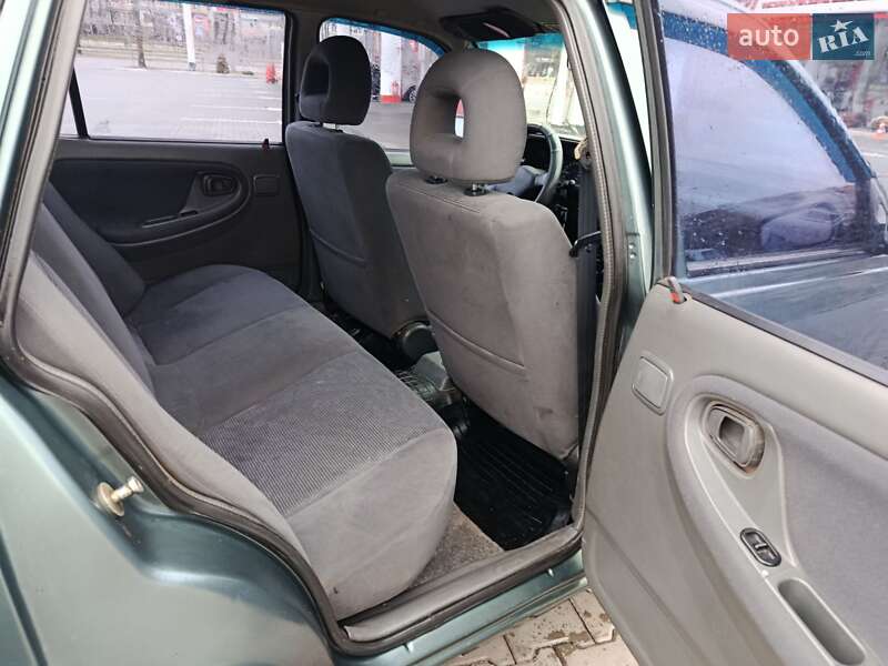 Седан Daewoo Nexia 1997 в Кривом Роге