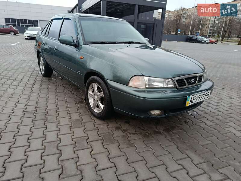 Седан Daewoo Nexia 1997 в Кривом Роге