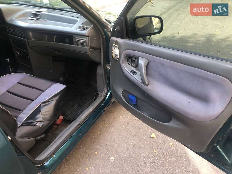 Седан Daewoo Nexia 1997 в Виннице