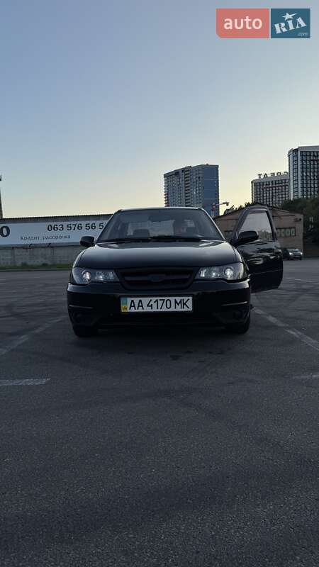 Седан Daewoo Nexia 2012 в Киеве