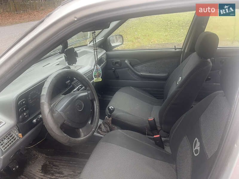 Седан Daewoo Nexia 2005 в Виннице