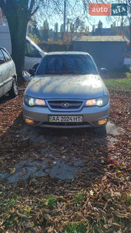 Седан Daewoo Nexia 2008 в Киеве