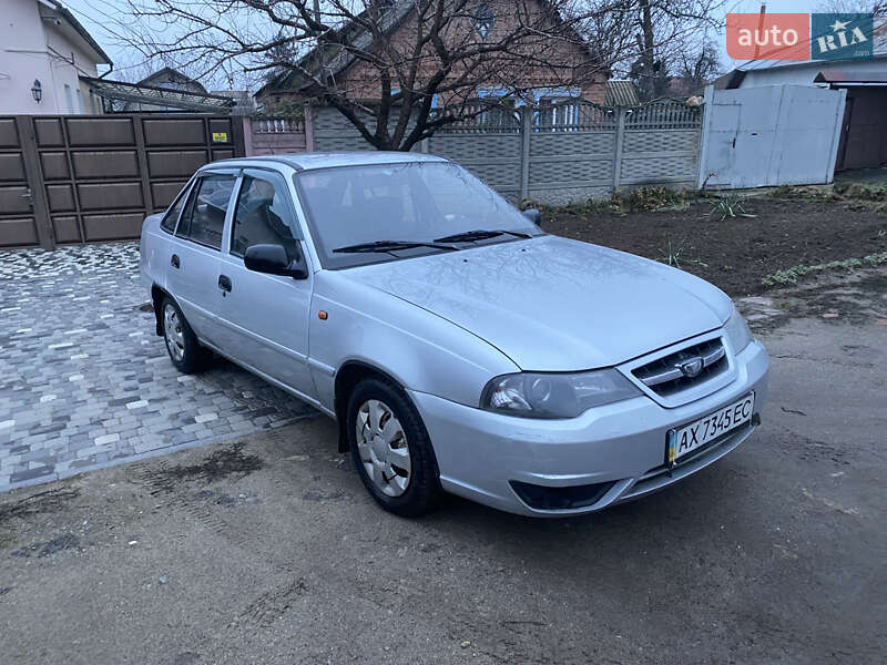 Седан Daewoo Nexia 2012 в Харькове