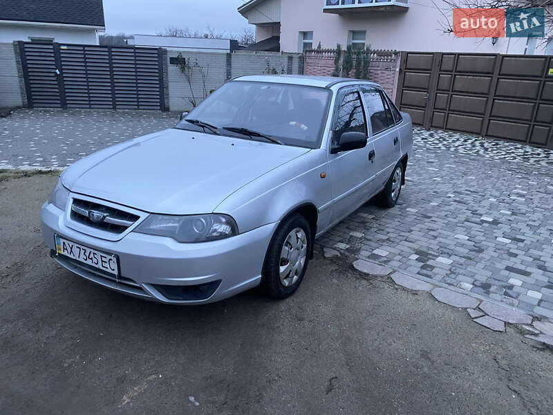 Седан Daewoo Nexia 2012 в Харькове