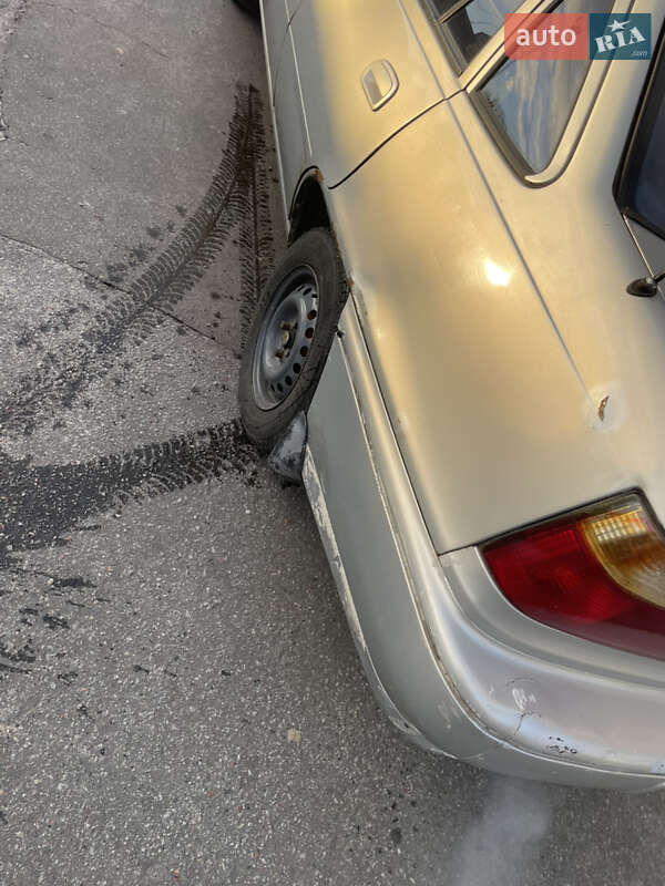 Седан Daewoo Nexia 1995 в Киеве