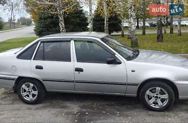 Седан Daewoo Nexia 2004 в Днепре