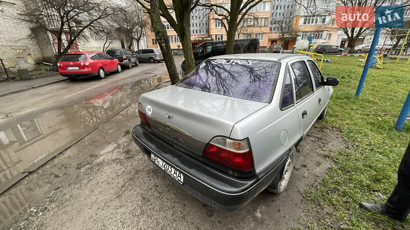 Седан Daewoo Nexia 2004 в Бродах