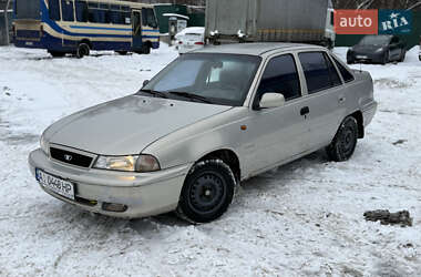 Седан Daewoo Nexia 1995 в Киеве