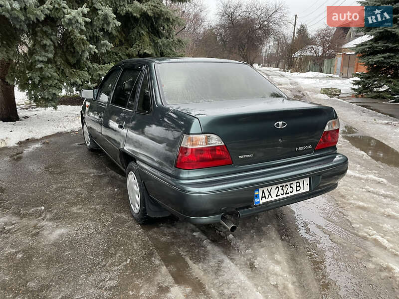 Седан Daewoo Nexia 1995 в Харькове