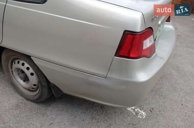 Седан Daewoo Nexia 2008 в Синельниково