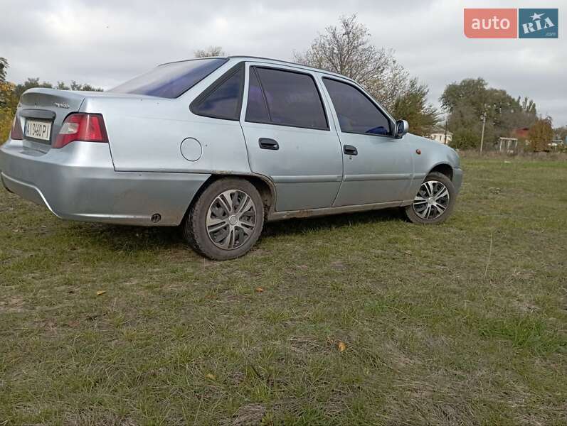 Седан Daewoo Nexia 2012 в Луцке