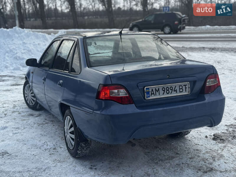 Седан Daewoo Nexia 2008 в Василькове