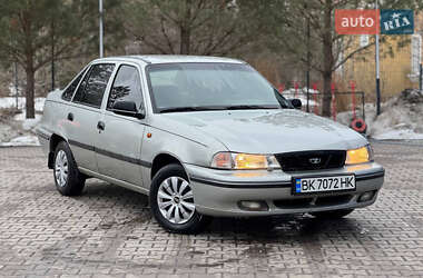 Седан Daewoo Nexia 2005 в Ровно