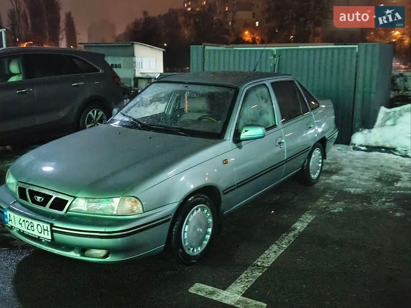 Седан Daewoo Nexia 2008 в Киеве