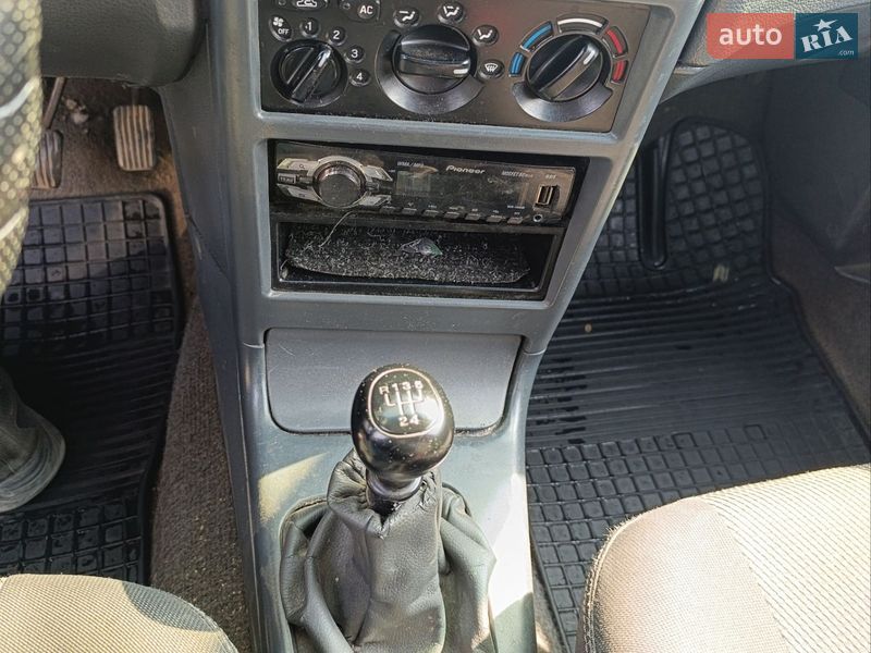 Седан Daewoo Nexia 2006 в Щирце