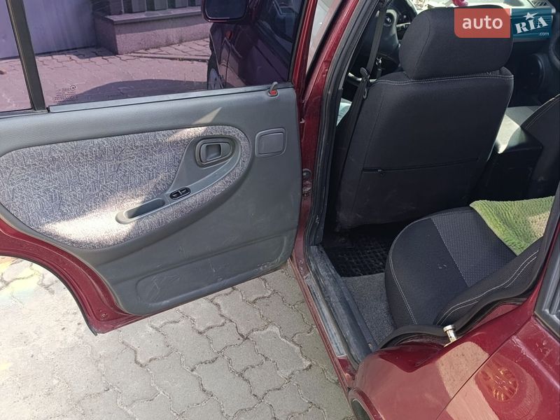 Седан Daewoo Nexia 2006 в Щирце