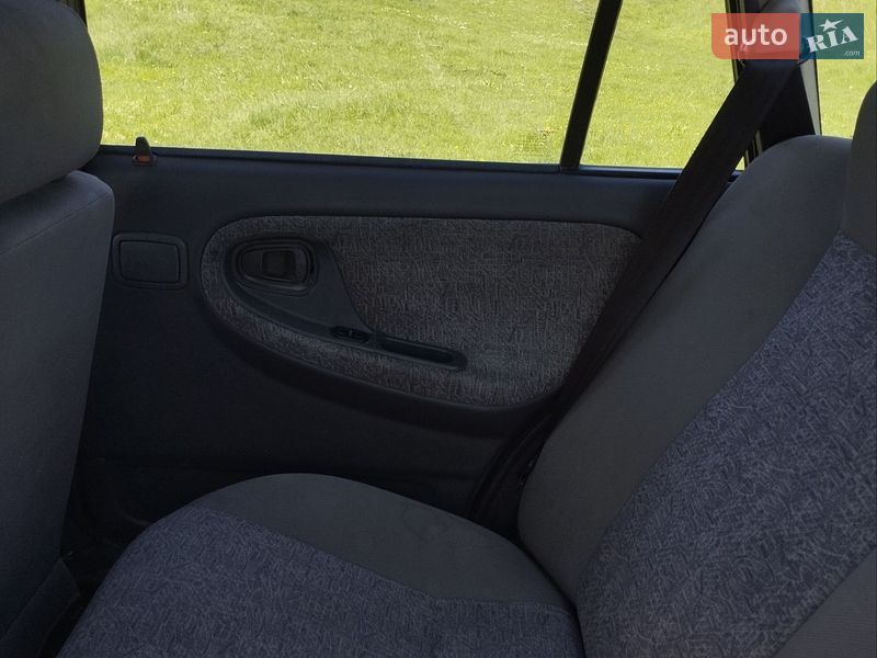 Седан Daewoo Nexia 2006 в Чернівцях