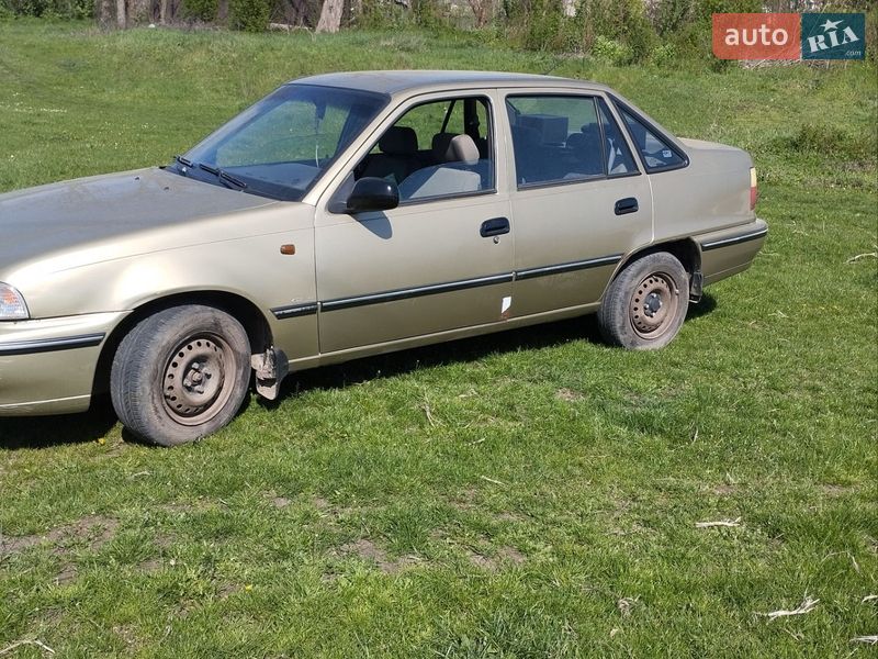 Седан Daewoo Nexia 2006 в Чернівцях