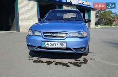 Седан Daewoo Nexia 2008 в Олександрії