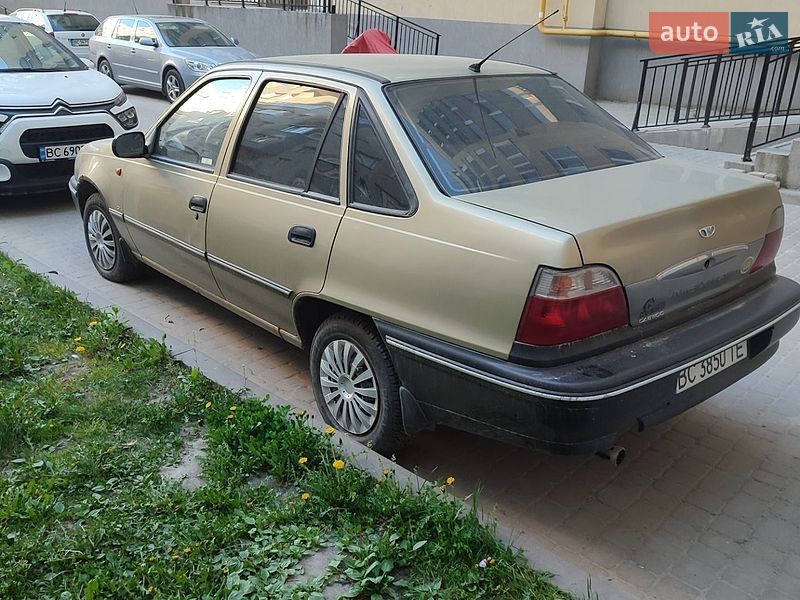 Седан Daewoo Nexia 2007 в Львове