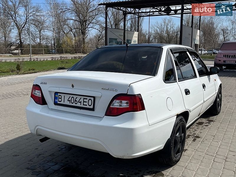 Седан Daewoo Nexia 2012 в Кременчуге