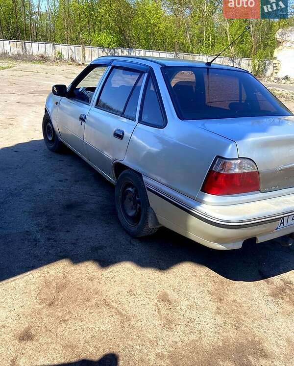 Седан Daewoo Nexia 2008 в Яготине