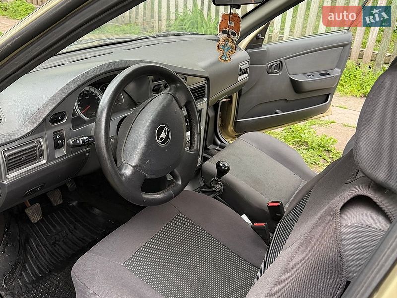 Седан Daewoo Nexia 2011 в Житомире
