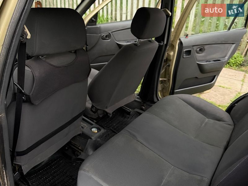 Седан Daewoo Nexia 2011 в Житомире