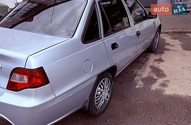 Седан Daewoo Nexia 2010 в Павлограді