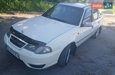 Седан Daewoo Nexia 2008 в Волочиске