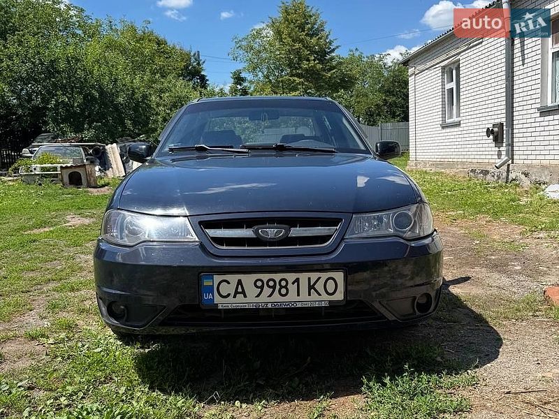 Седан Daewoo Nexia 2009 в Києві