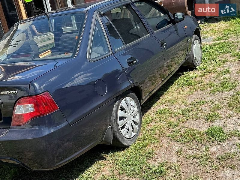 Седан Daewoo Nexia 2009 в Києві