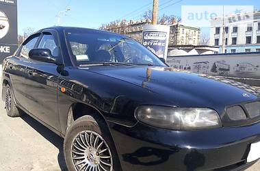 Седан Daewoo Nubira 1998 в Дніпрі