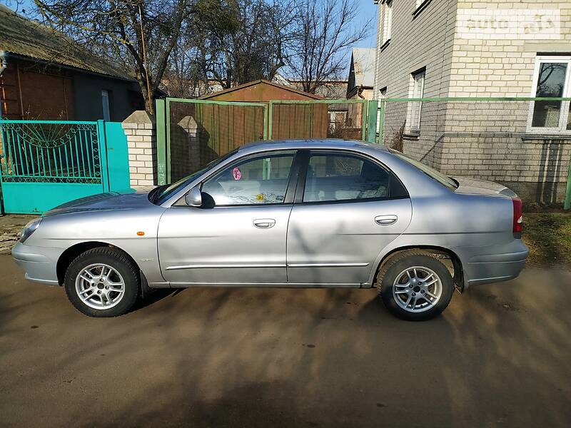 Седан Daewoo Nubira 2002 в Житомирі