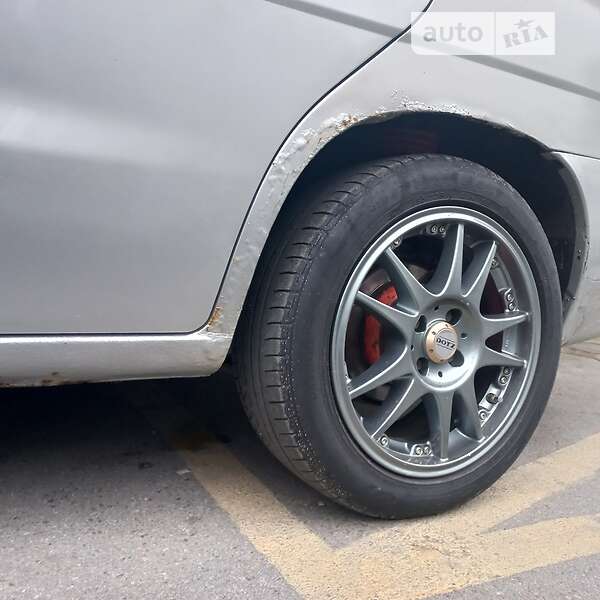 Седан Daewoo Nubira 1998 в Черновцах