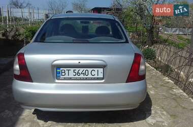 Седан Daewoo Nubira 1998 в Херсоне