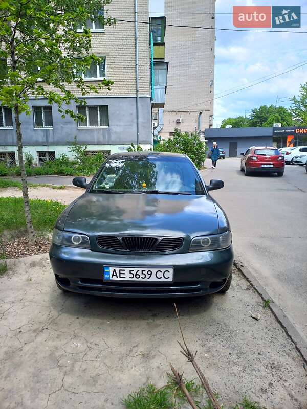 Седан Daewoo Nubira 1998 в Каменском