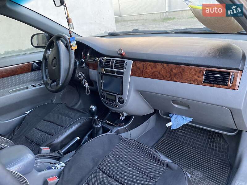 Седан Daewoo Nubira 2005 в Киеве