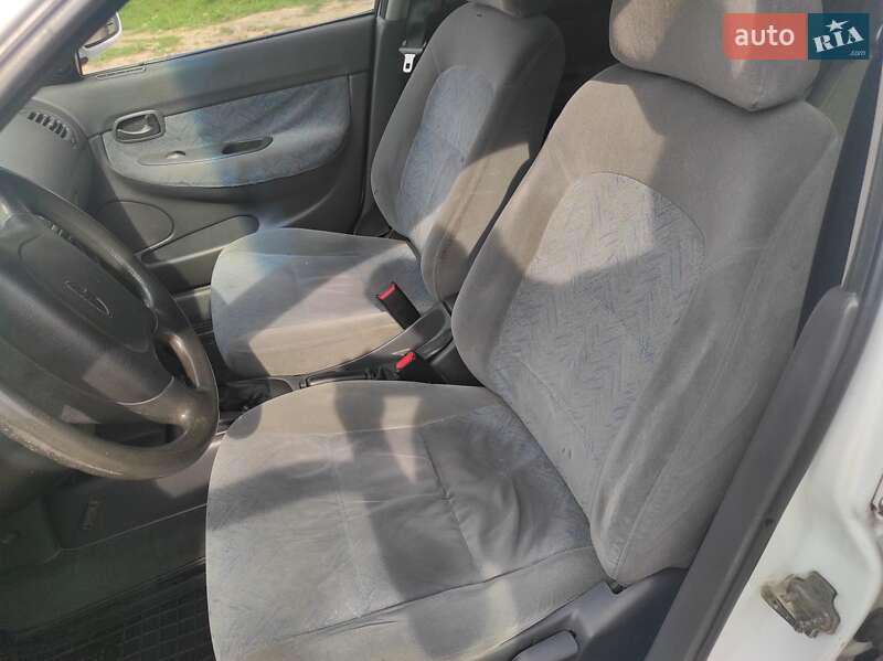 Універсал Daewoo Nubira 1998 в Києві