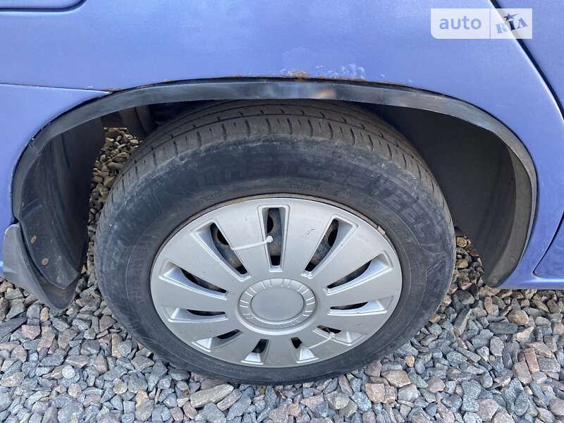 Седан Daewoo Nubira 2003 в Кривом Роге