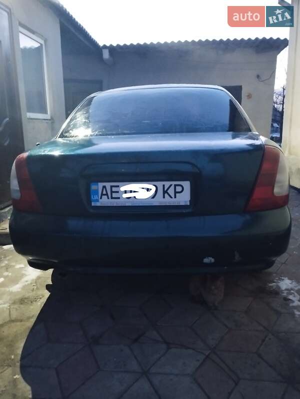 Седан Daewoo Nubira 1998 в Першотравенську