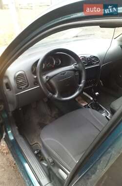Седан Daewoo Nubira 1998 в Дніпрі