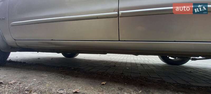 Седан Daewoo Nubira 2003 в Херсоне