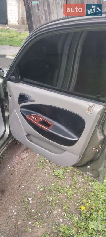 Седан Daewoo Nubira 2003 в Кременчуге