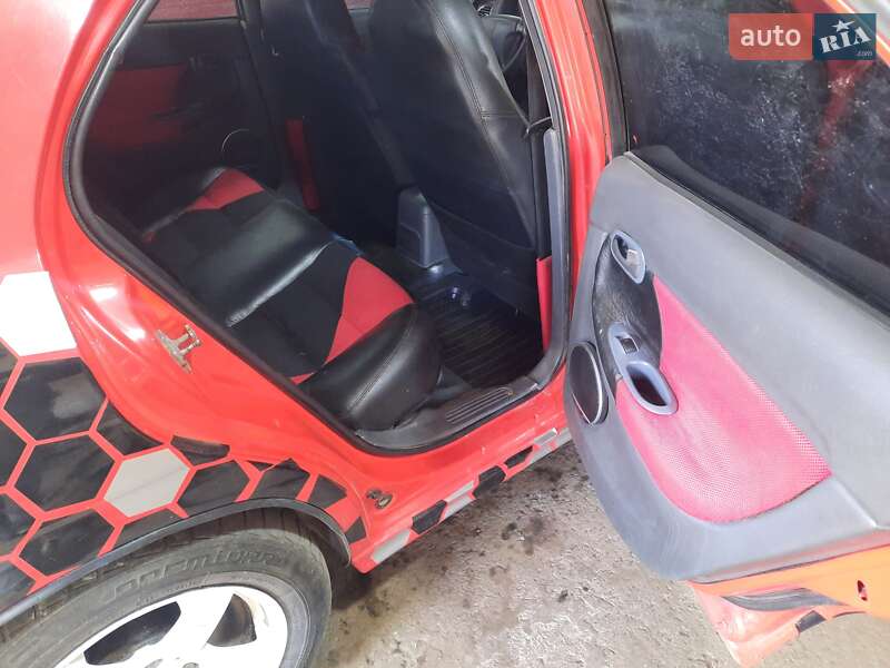 Хэтчбек Daewoo Nubira 1998 в Покрове