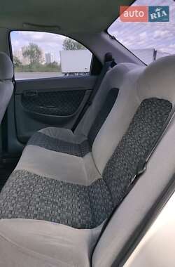Седан Daewoo Nubira 1998 в 