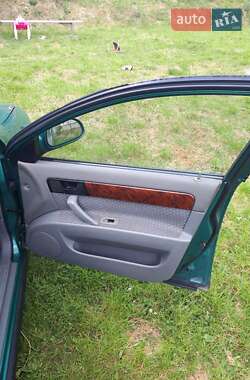Седан Daewoo Nubira 2004 в 